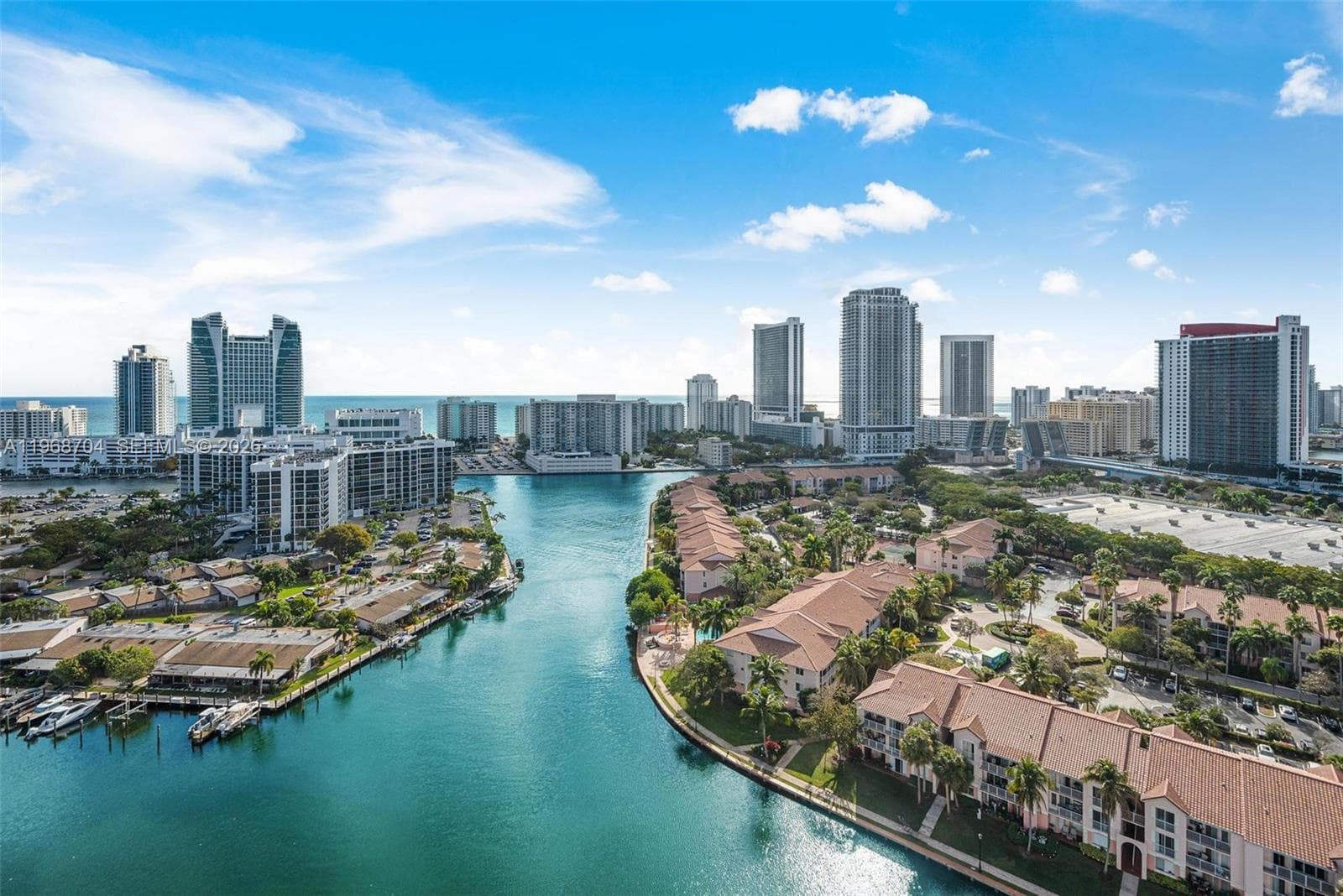 300 Three Islands Blvd PH4A photo 22