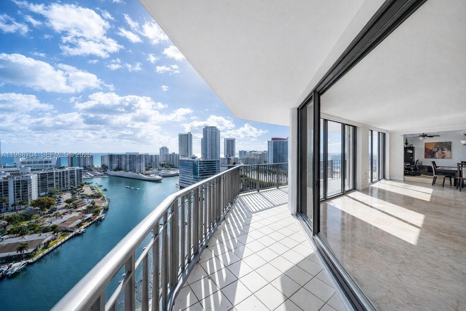 300 Three Islands Blvd PH4A photo 1