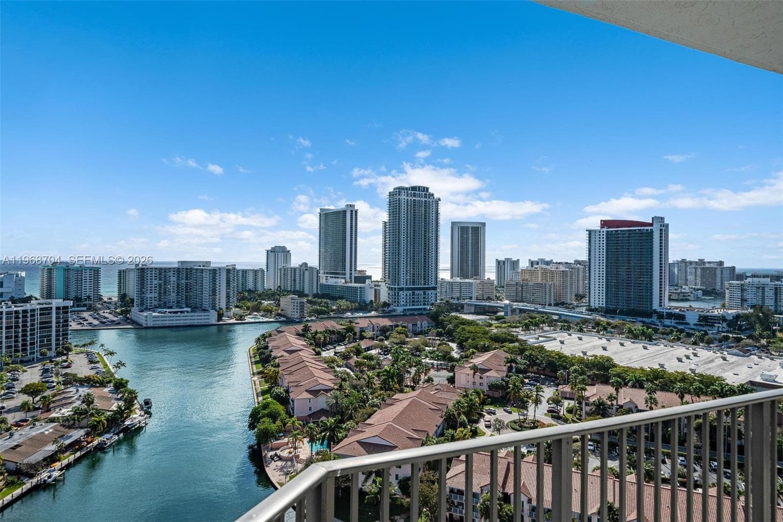 300 Three Islands Blvd PH4A photo 24