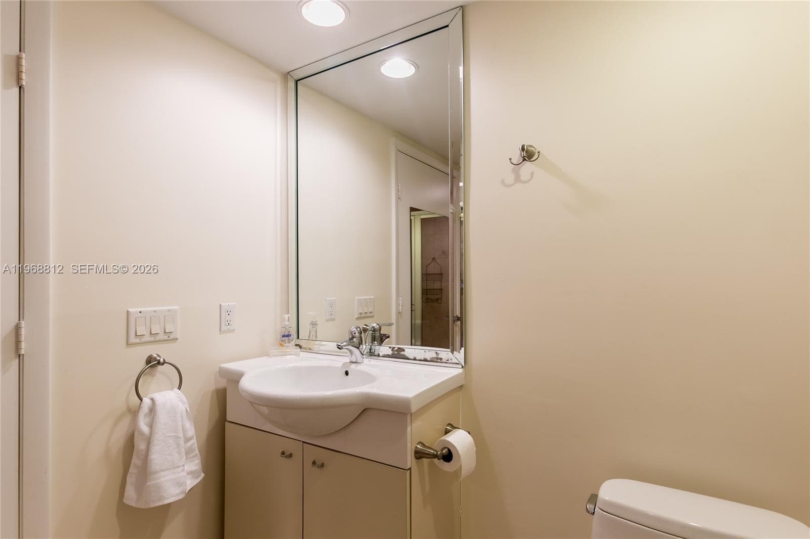 1830 S OCEAN DR 3906 photo 17