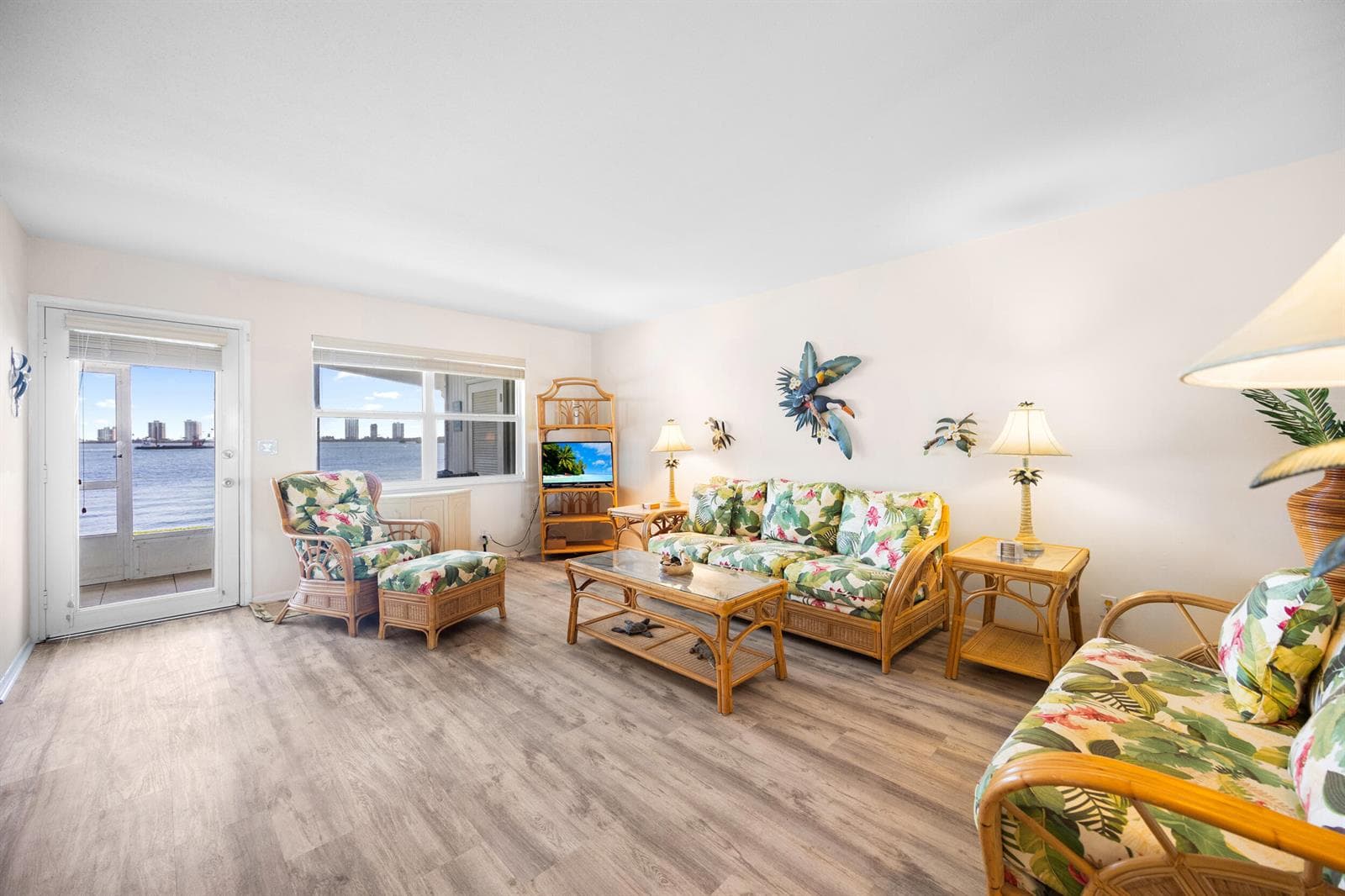 100 Shore Court 104 photo 13