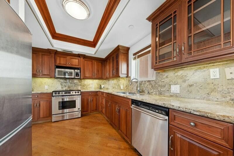 300 SE 5th Avenue 6010 photo 6
