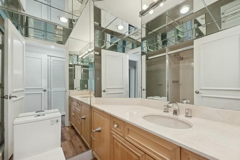 300 SE 5th Avenue 6010 photo 16