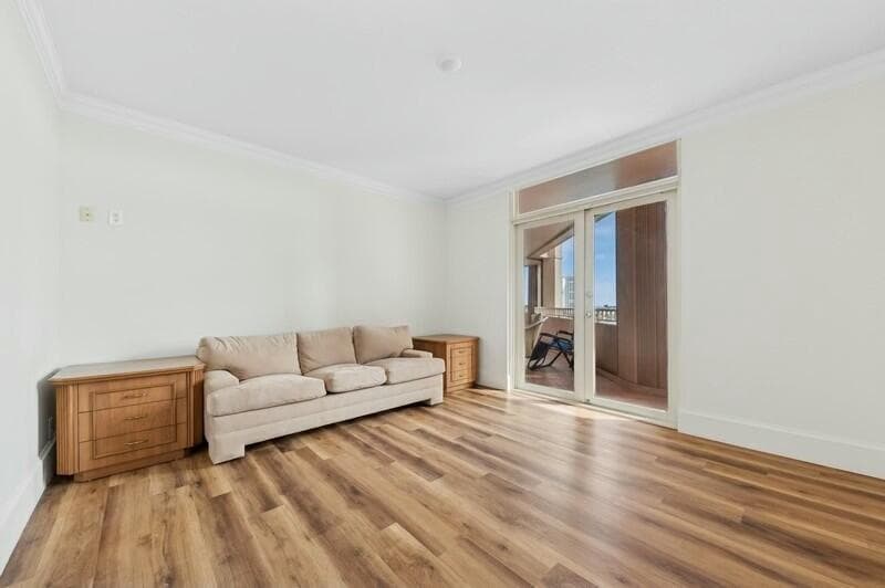 300 SE 5th Avenue 6010 photo 14