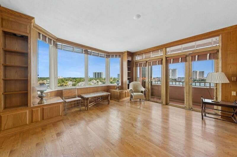 300 SE 5th Avenue 6010 photo 15