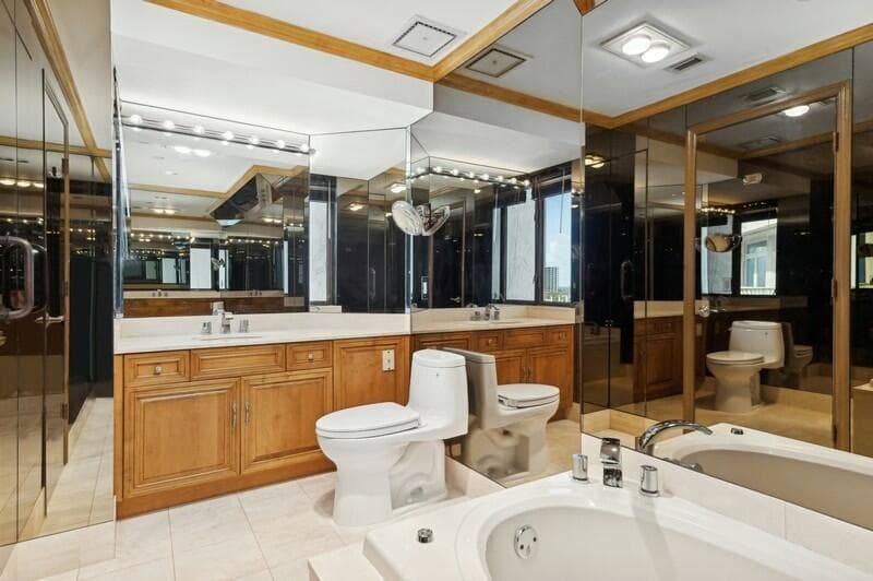300 SE 5th Avenue 6010 photo 11