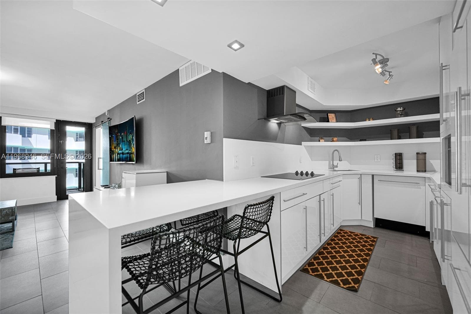 5225 Collins Ave 714 photo 13