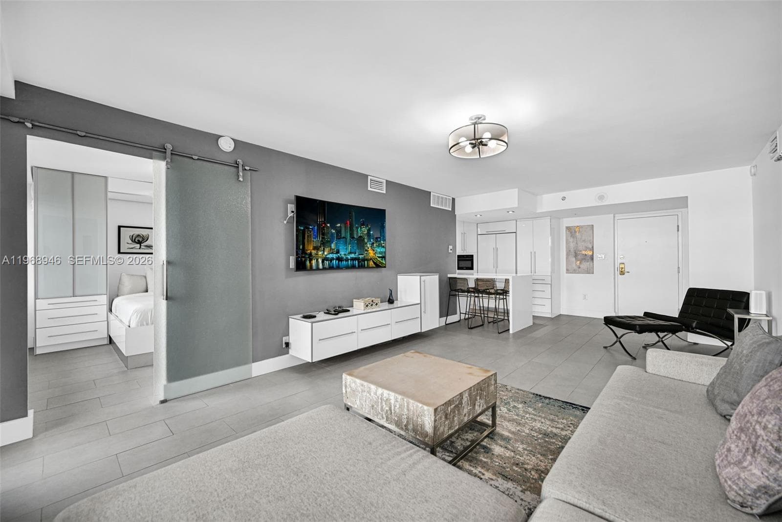 5225 Collins Ave 714 photo 10