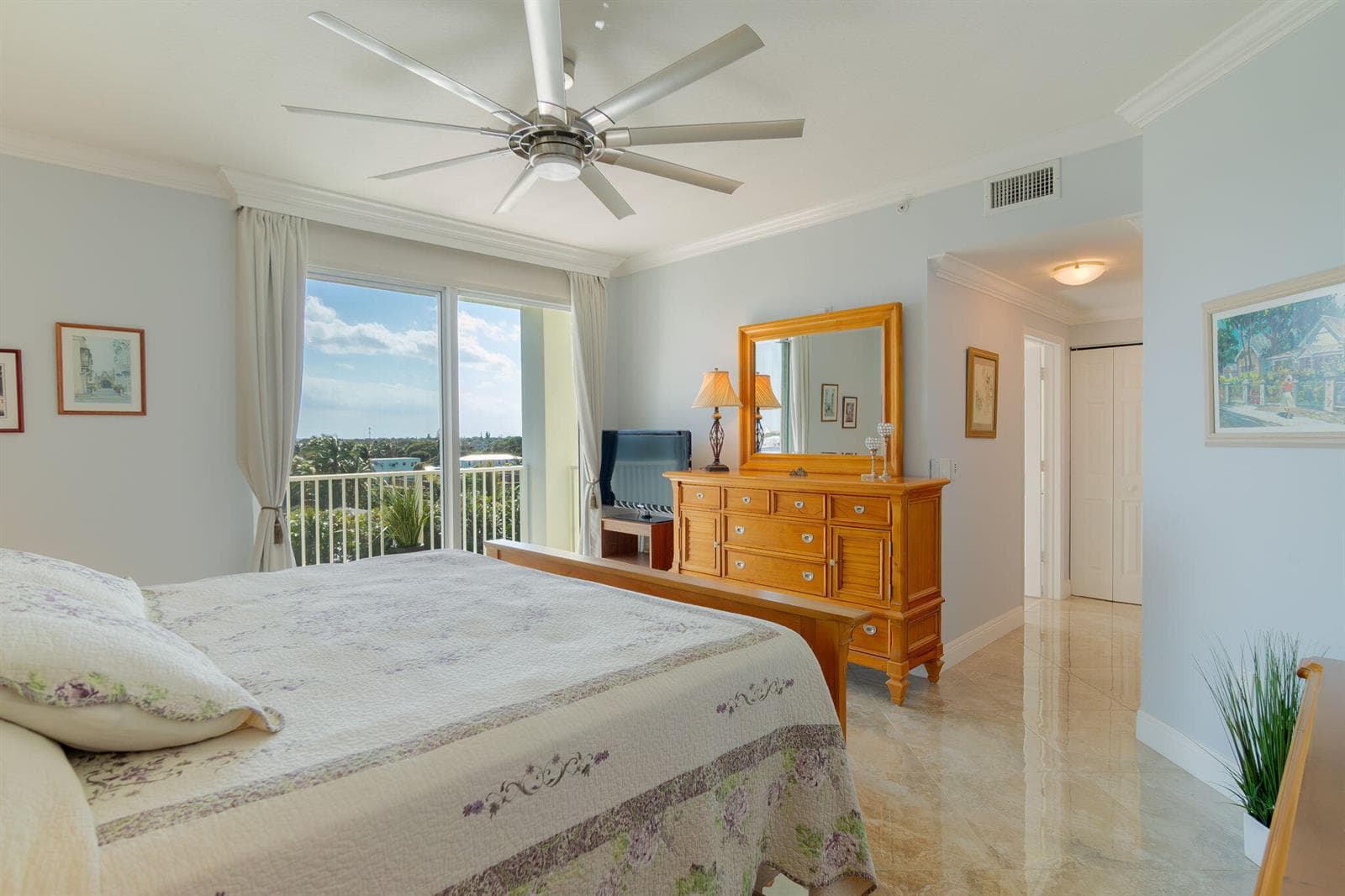 806 E Windward Way 524 photo 9