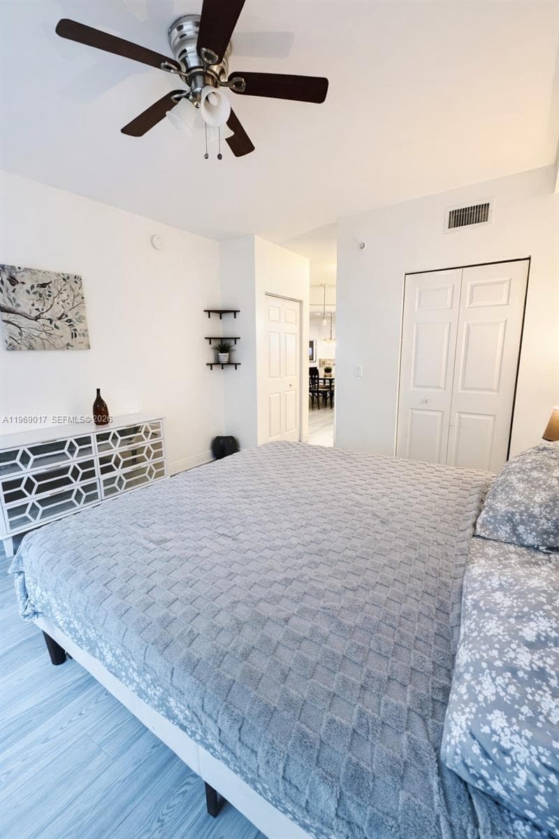 17125 N Bay Rd 3105 photo 11