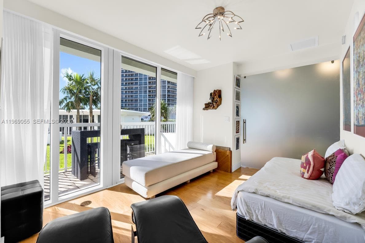 10275 Collins Ave 102 photo 15
