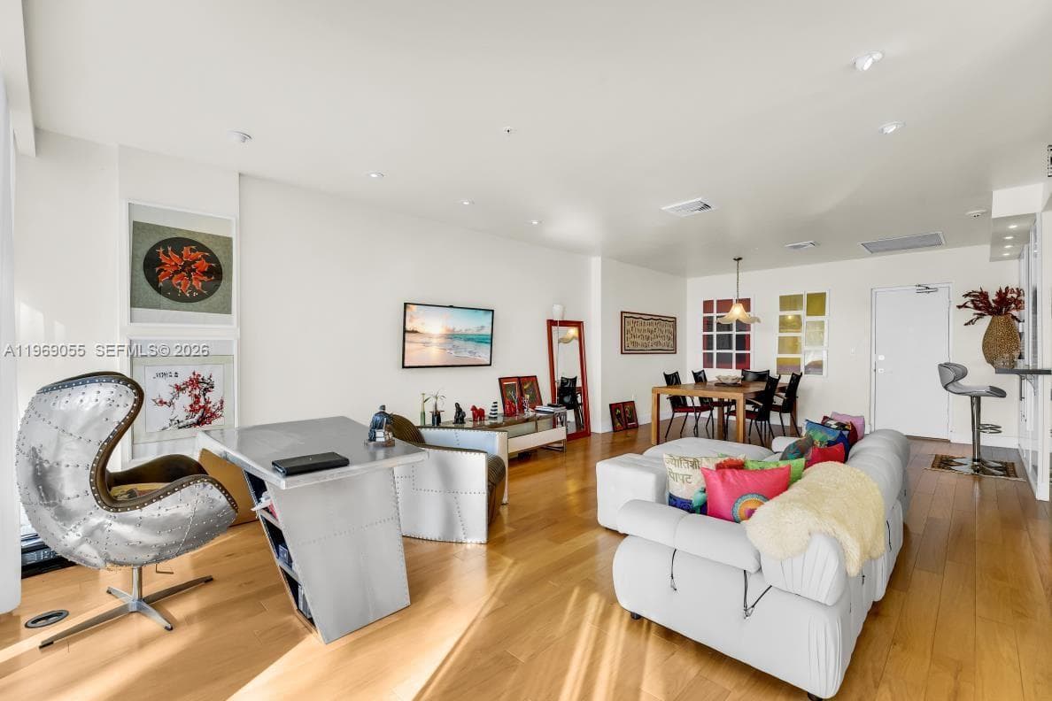 10275 Collins Ave 102 photo 11