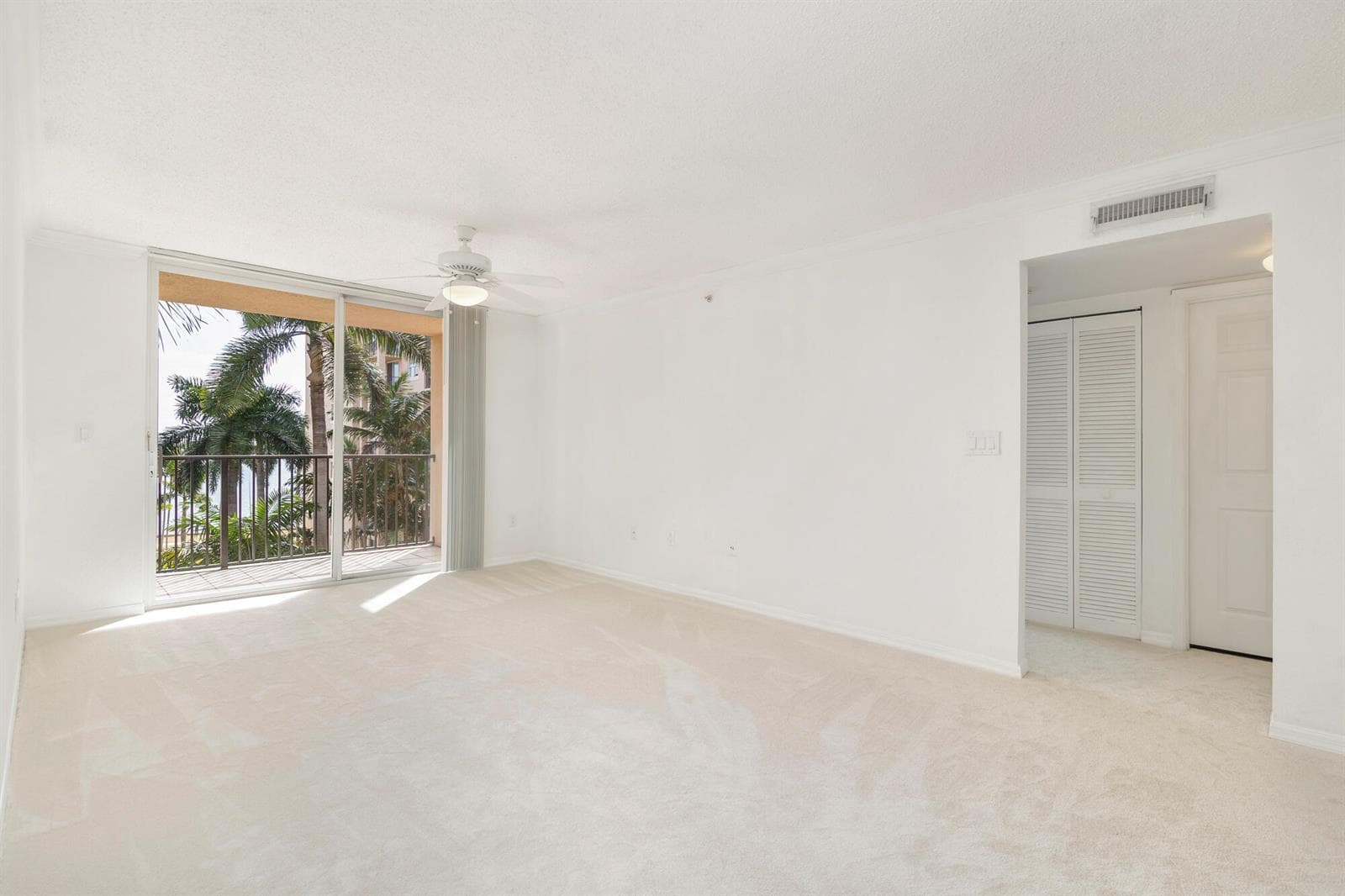 1801 N Flagler Drive 519 photo 7