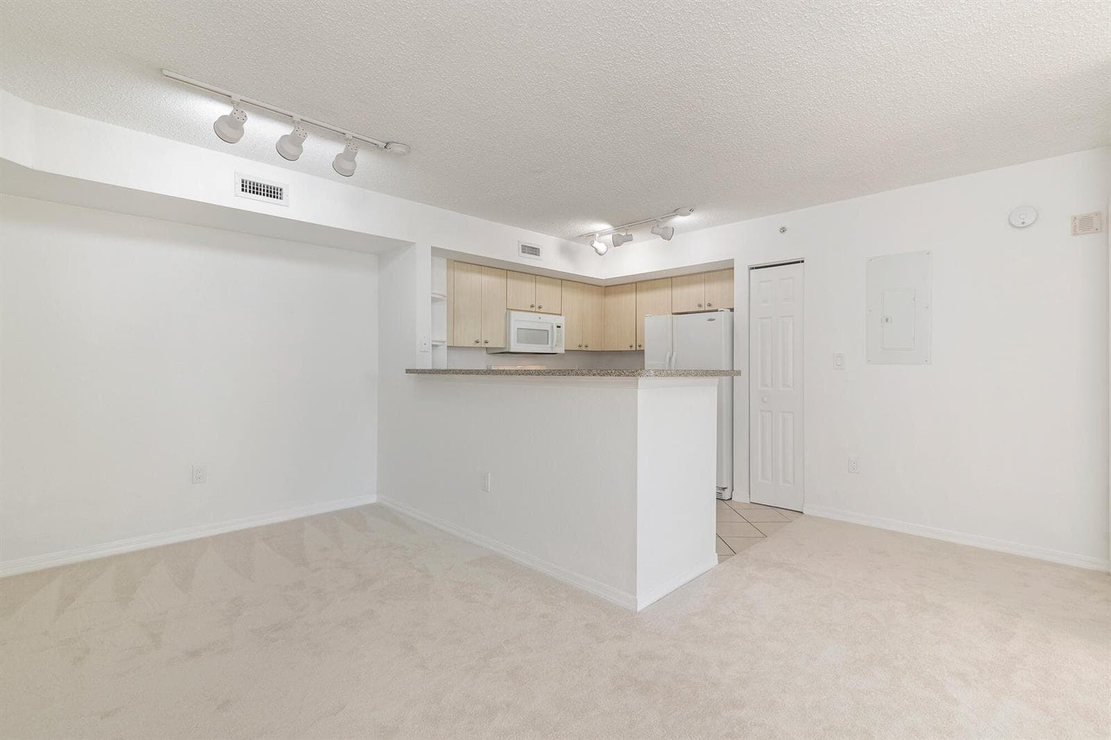 1801 N Flagler Drive 519 photo 8