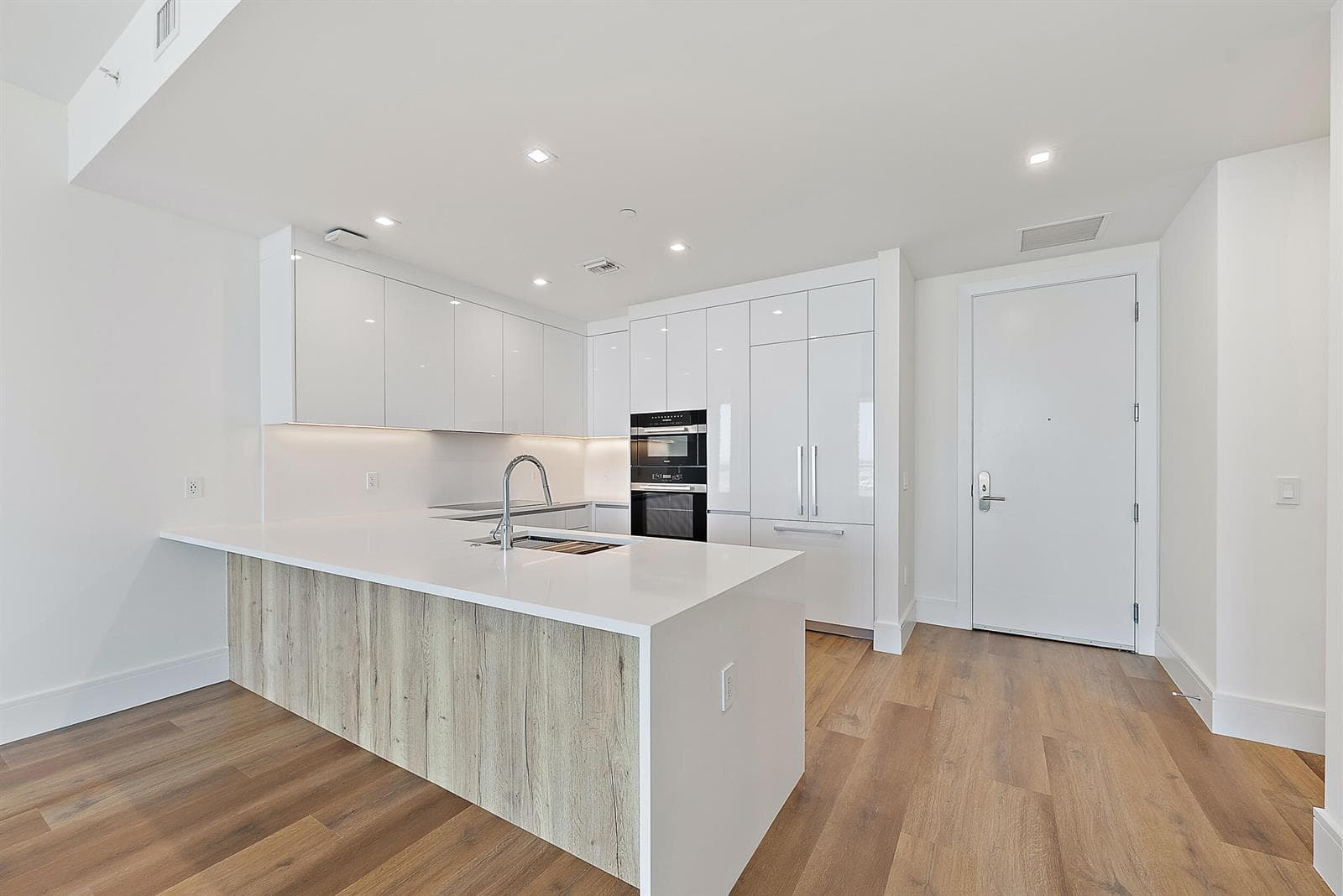 220 Lake Shore Drive N-1521 photo 13