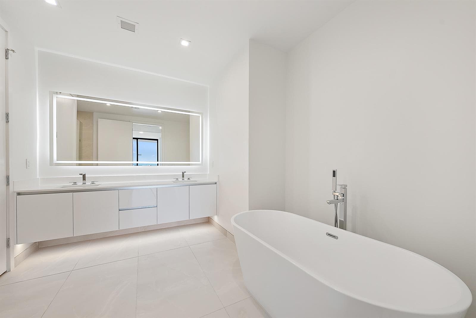 220 Lake Shore Drive N-1521 photo 16