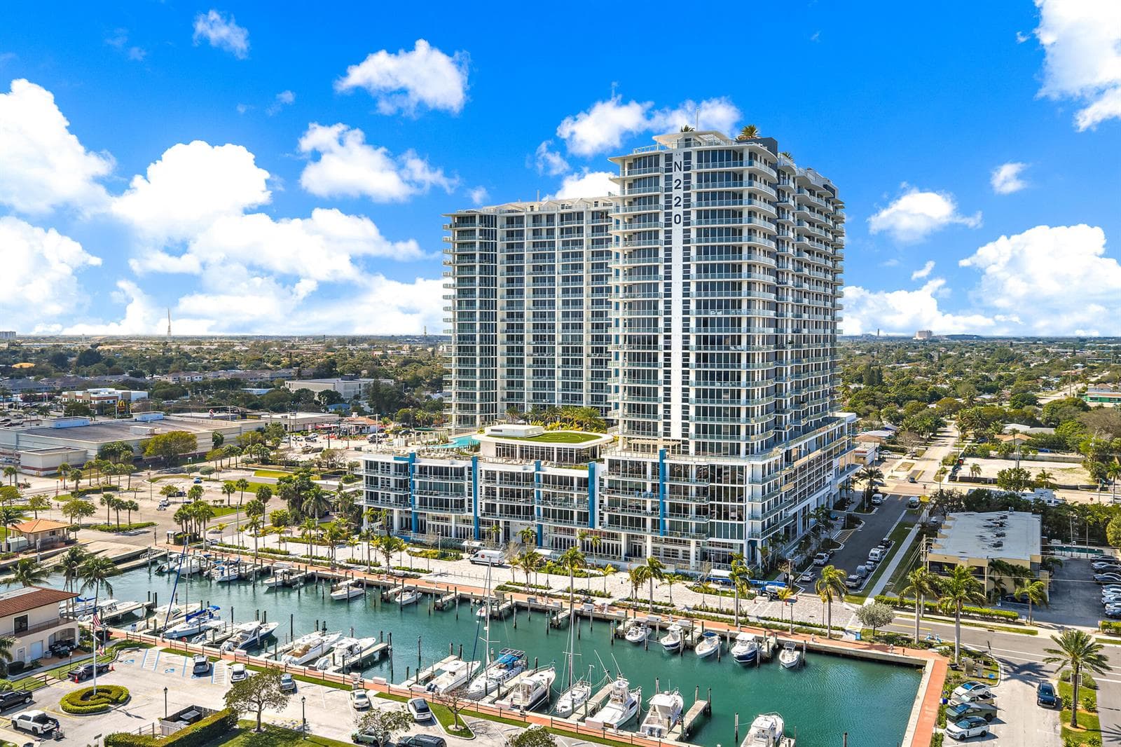 220 Lake Shore Drive N-1521 photo 3