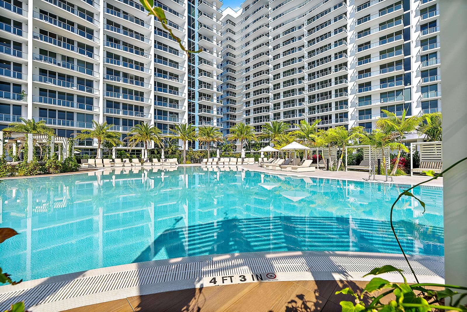 220 Lake Shore Drive N-1521 photo 8