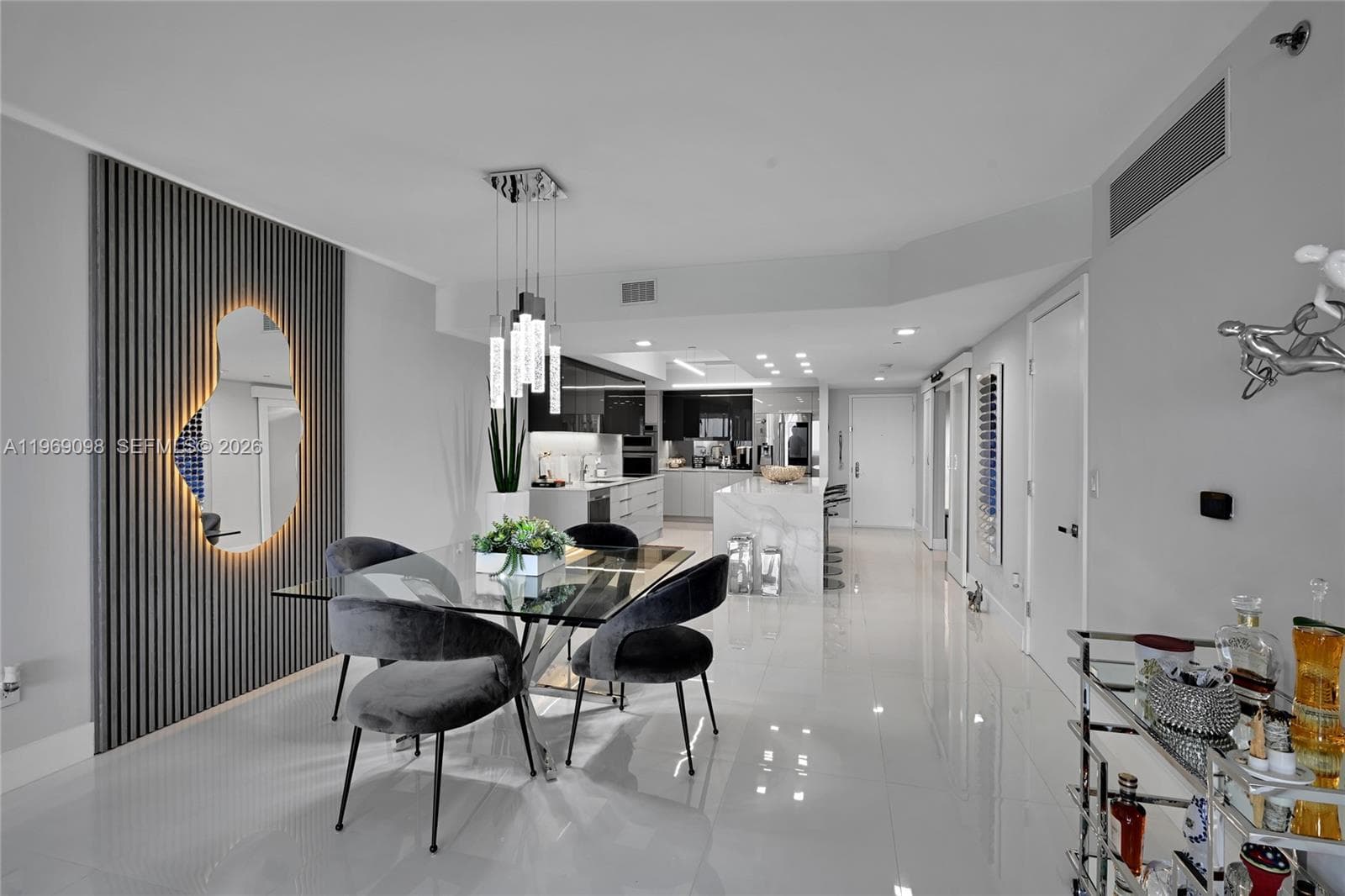 1800 Ocean Dr 803 photo 7