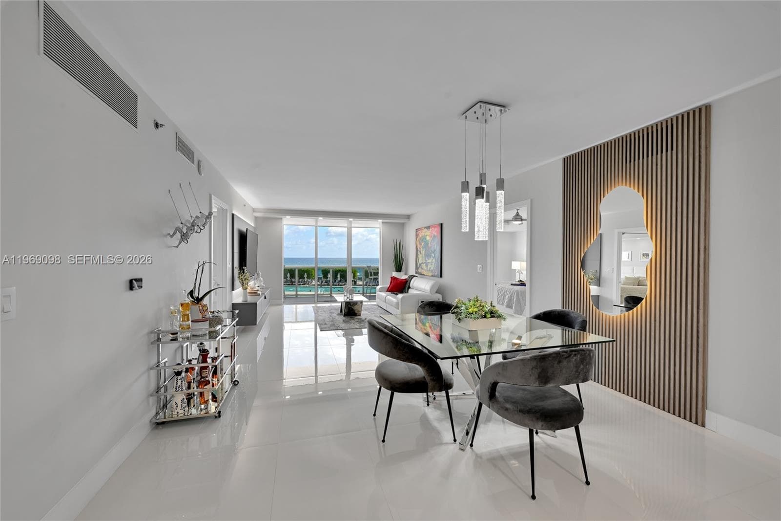 1800 Ocean Dr 803 photo 4