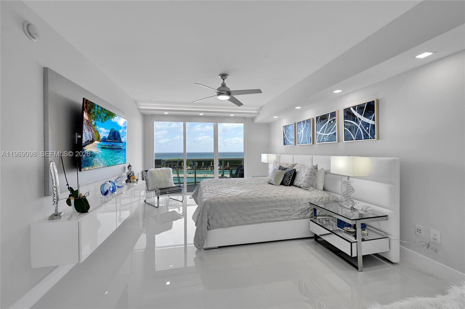 1800 Ocean Dr 803 photo 21