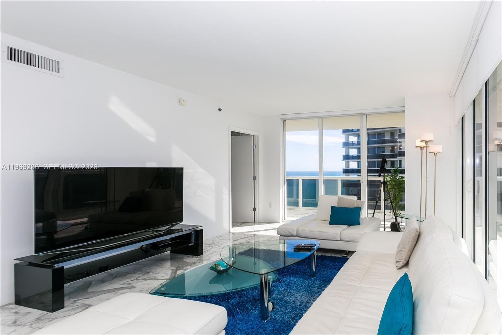 1830 S OCEAN DR 2906 photo 3