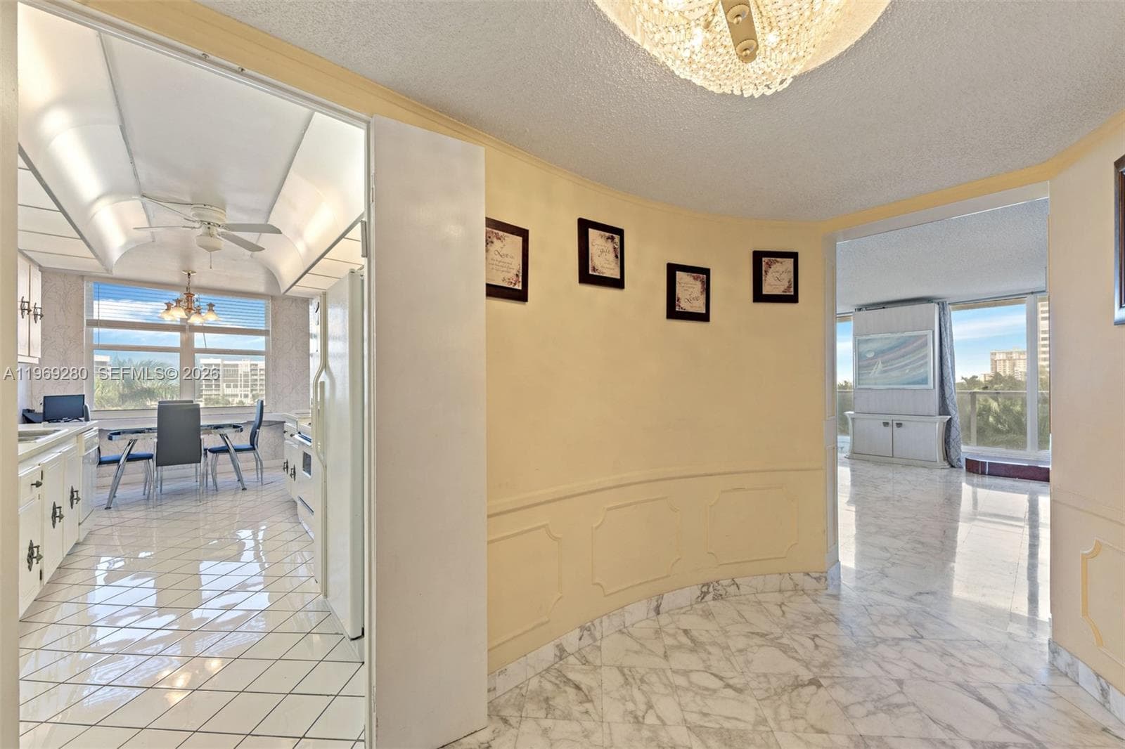 2751 Ocean Dr 501N photo 2