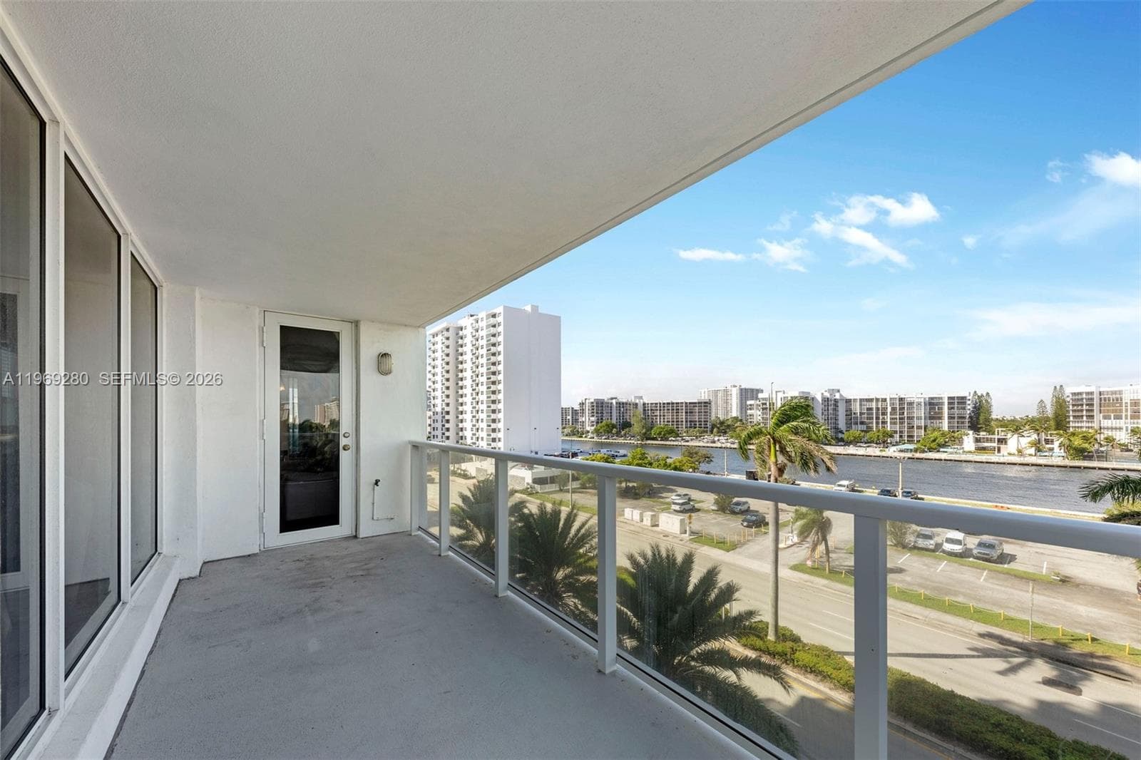 2751 Ocean Dr 501N photo 17