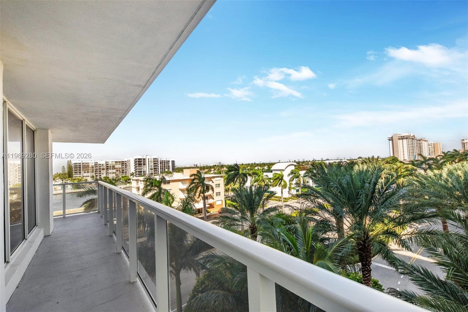2751 Ocean Dr 501N photo 1