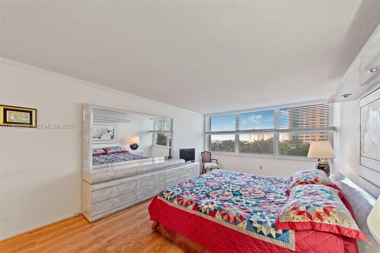 2751 Ocean Dr 501N photo 20