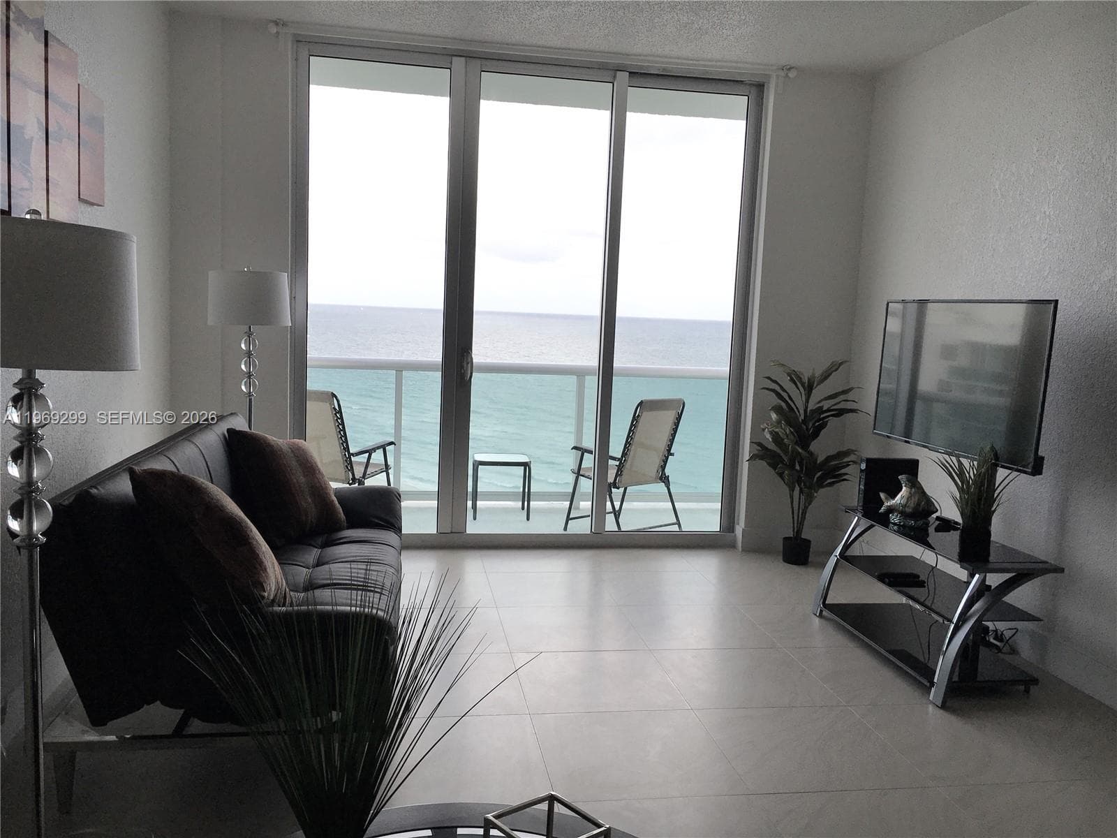 3901 Ocean Dr PH16Z photo 4