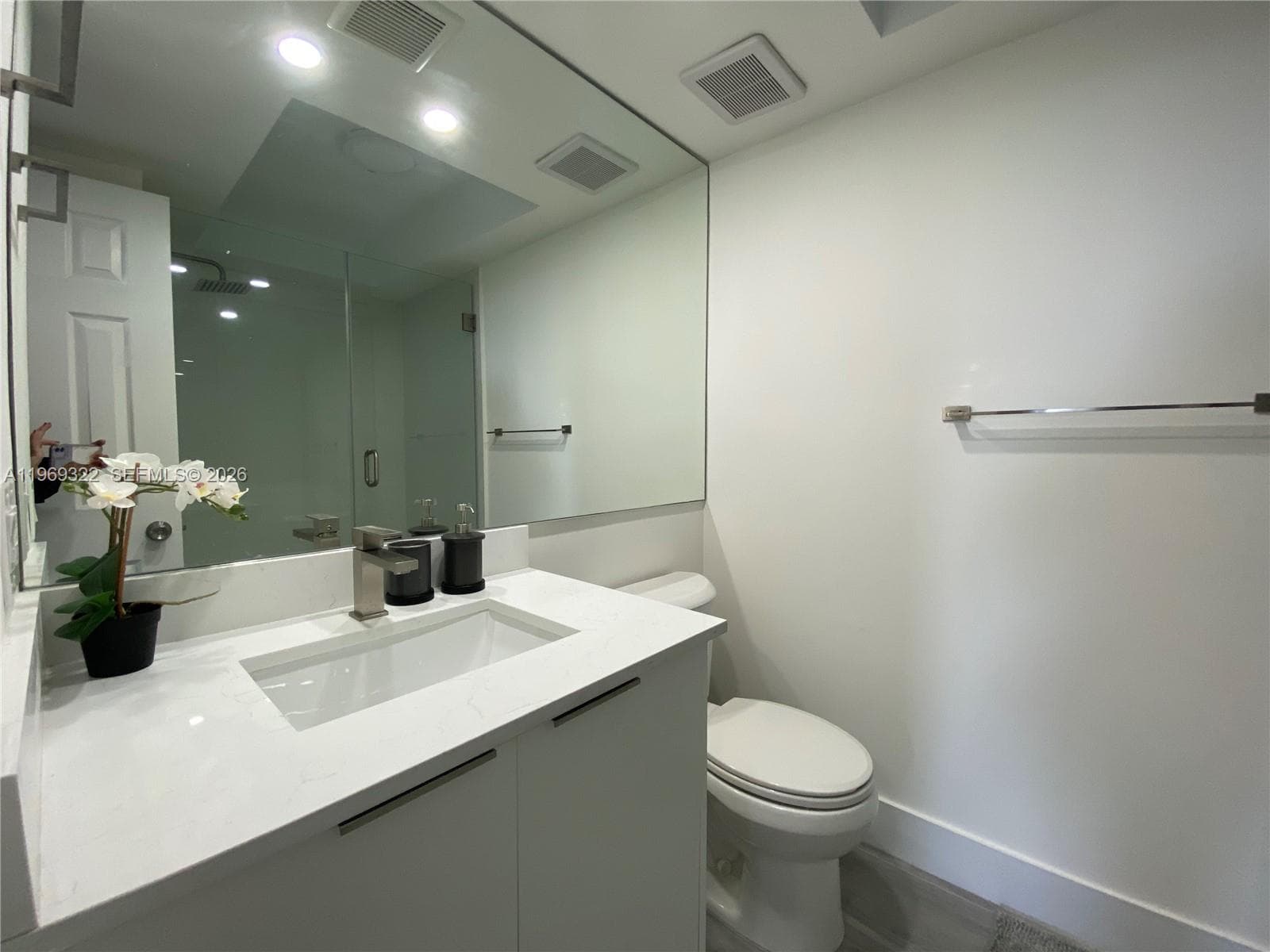 20515 Country Club Dr 549 photo 17