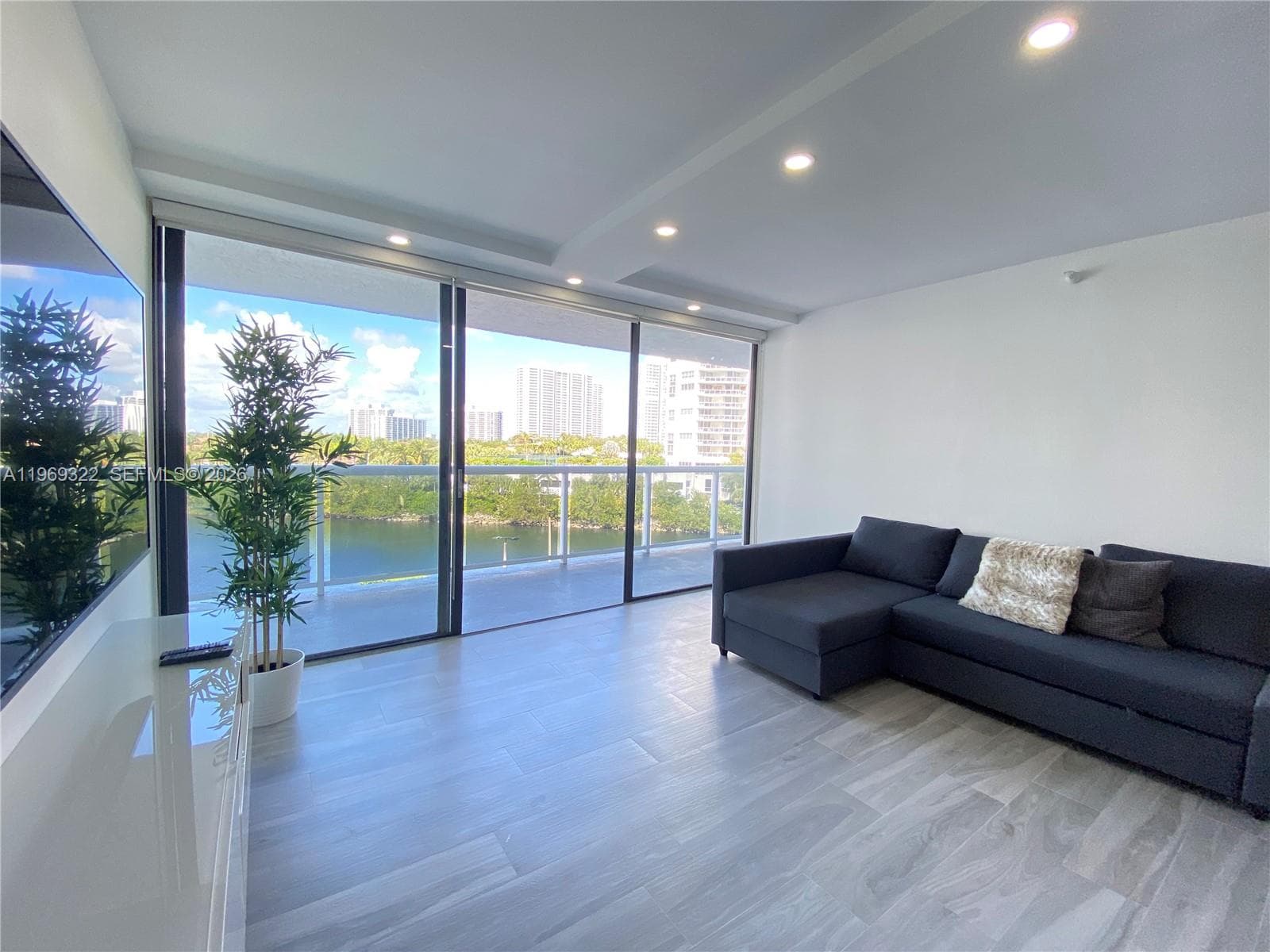 20515 Country Club Dr 549 photo 1