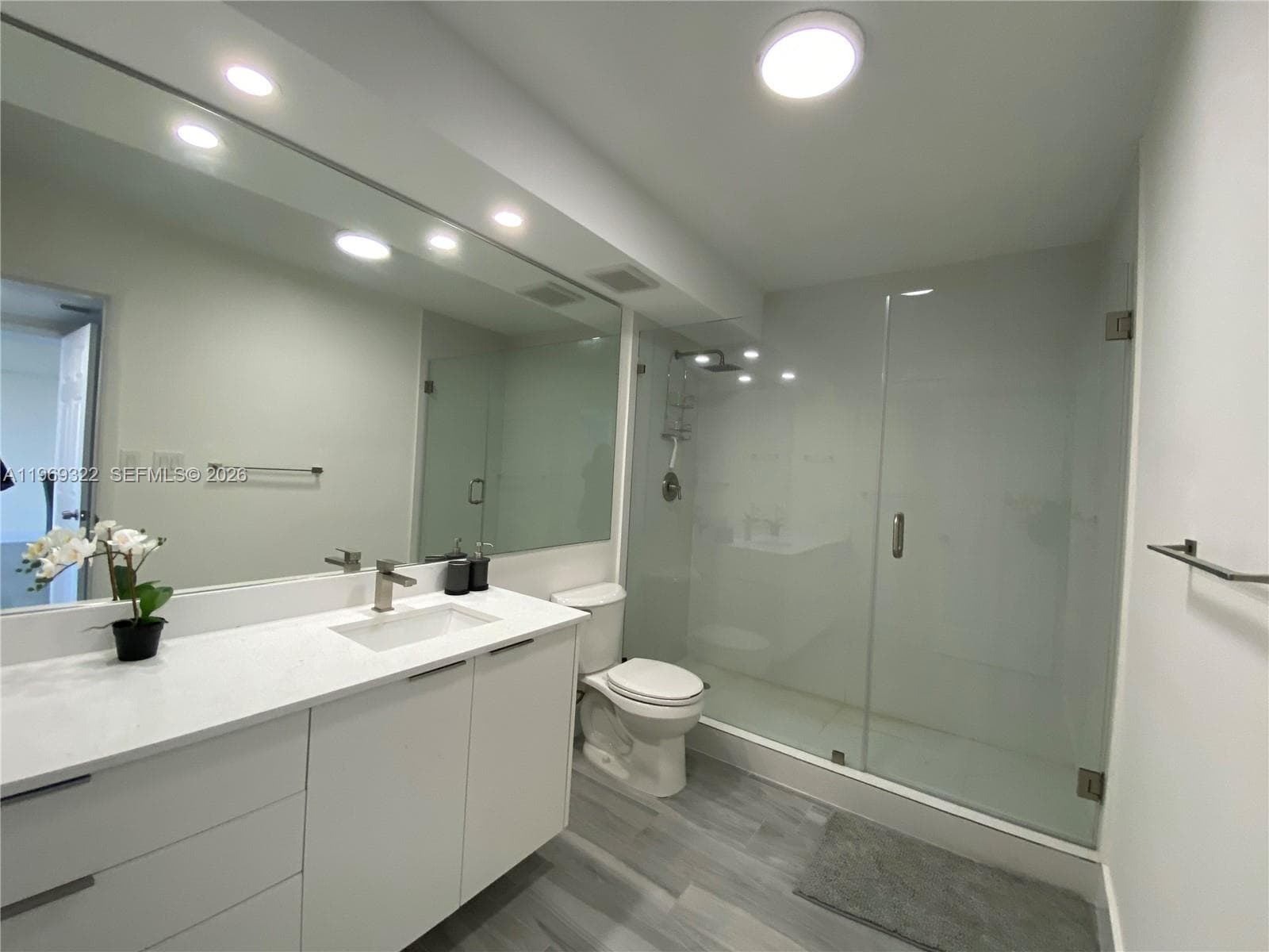 20515 Country Club Dr 549 photo 21