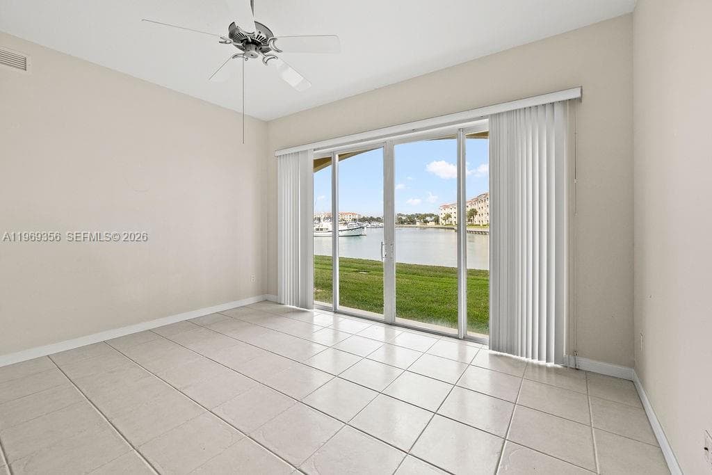 17 Harbour Isle Dr W 103 photo 8