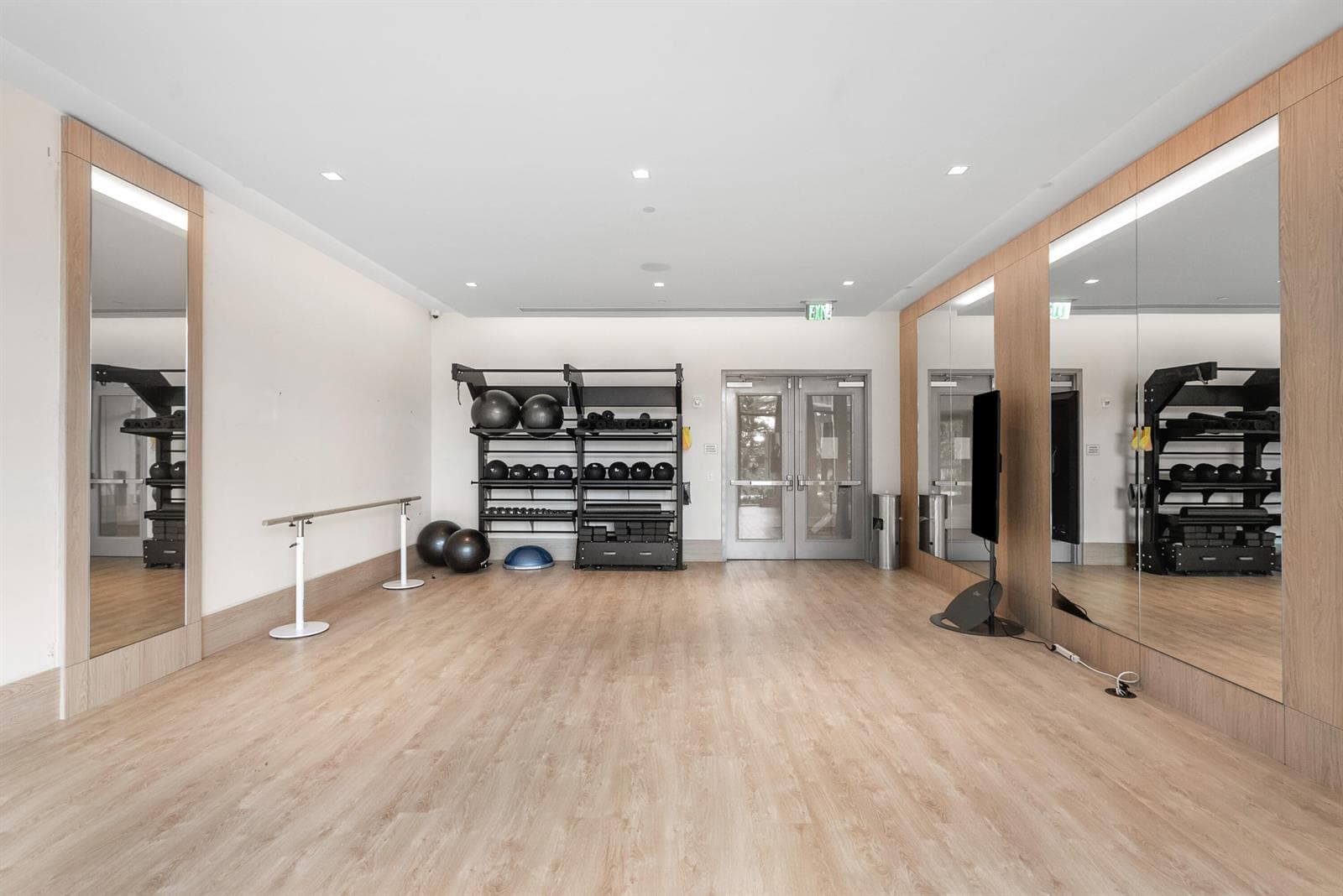 220 Lake Shore Drive 801 photo 23