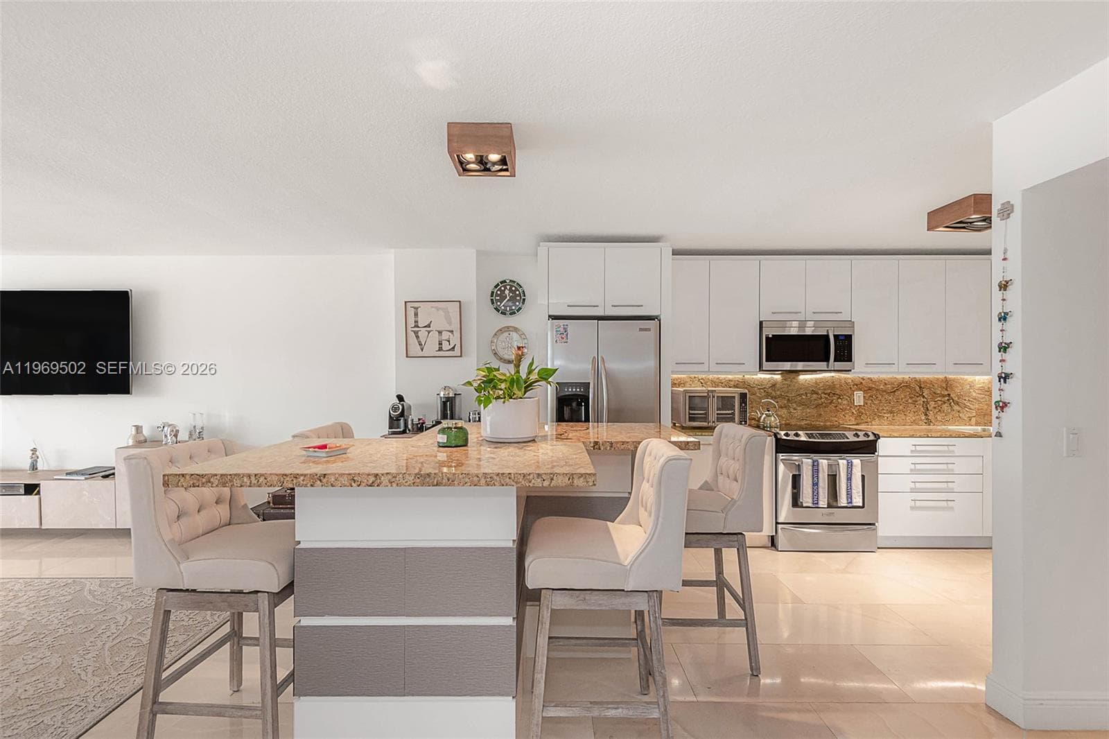 6423 Collins Ave 309 photo 15