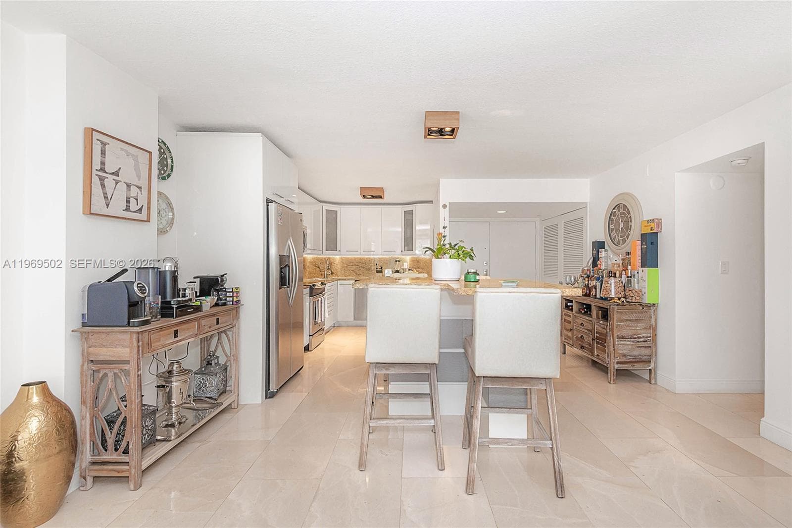 6423 Collins Ave 309 photo 11