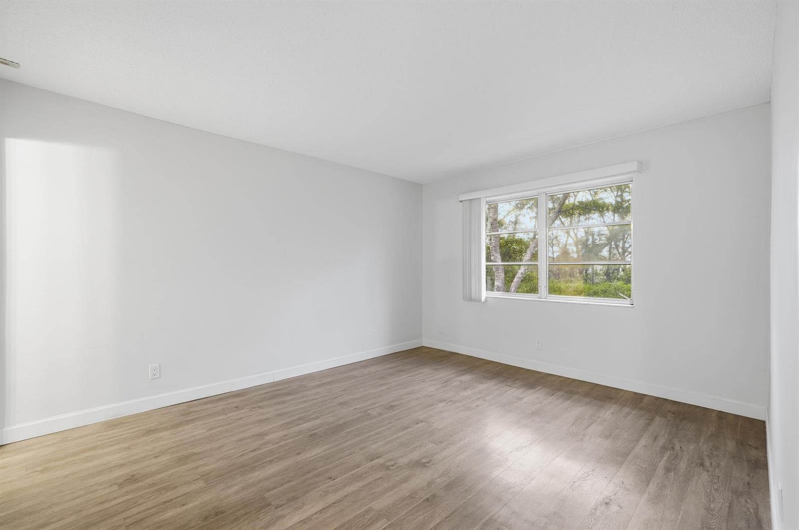 1400 NE 57th Street 304 photo 10