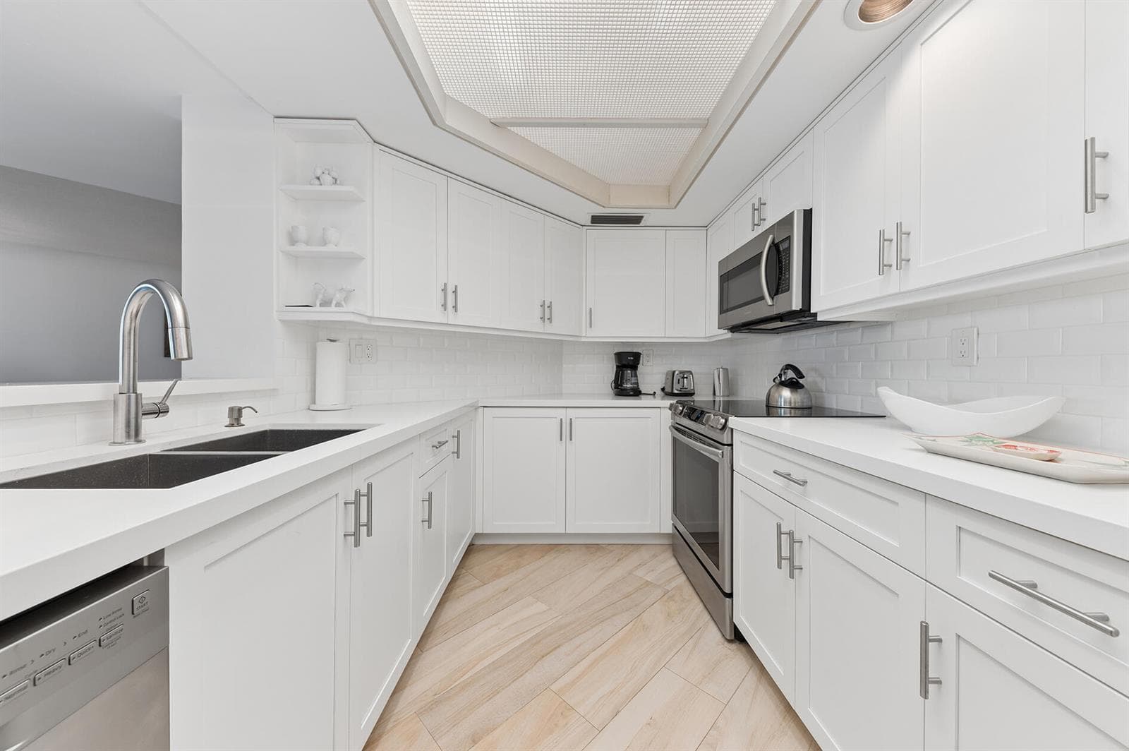 100 SE 5th Avenue 102 photo 10