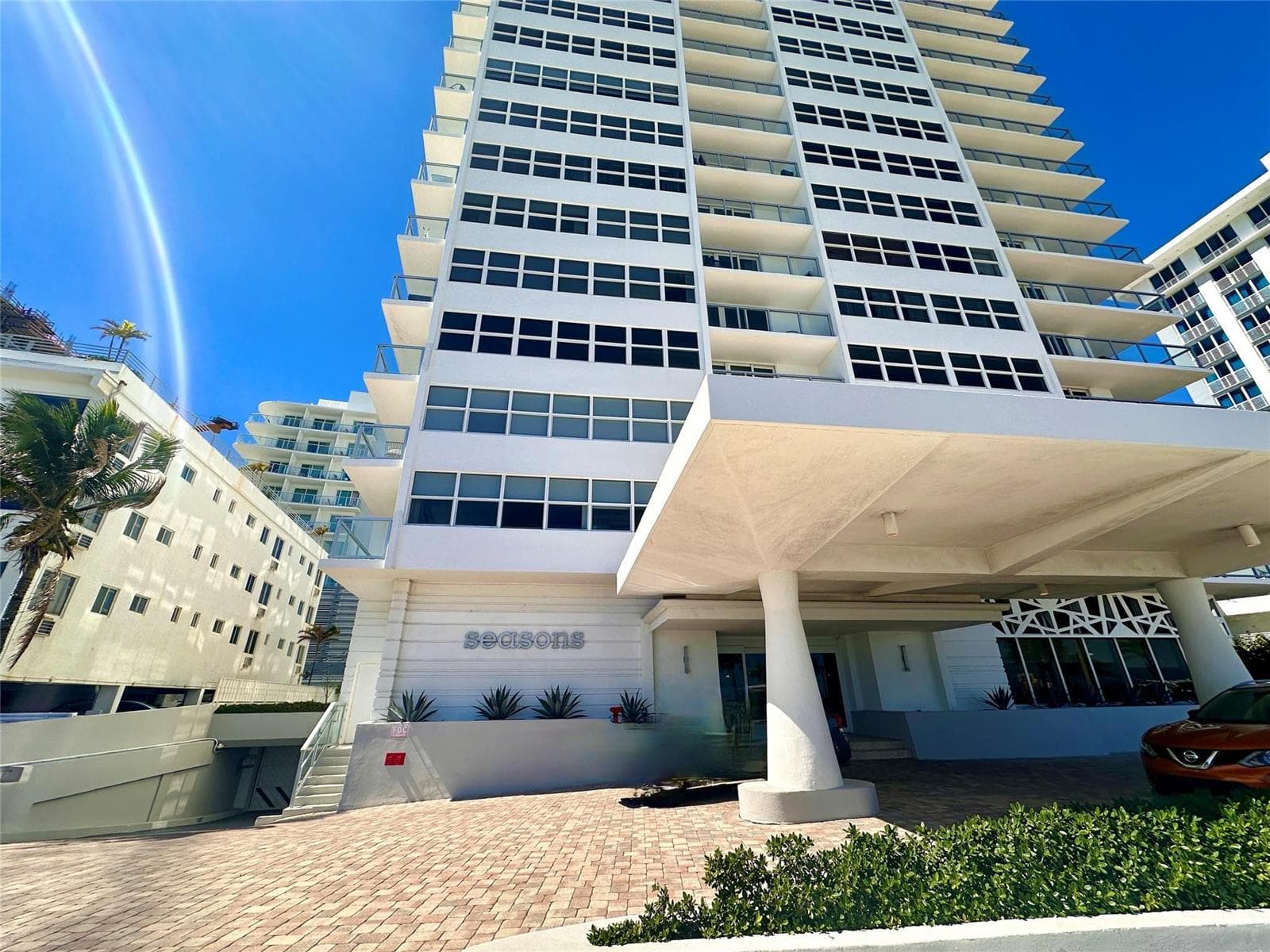 209 N Fort Lauderdale Beach Boulevard 11C photo 2