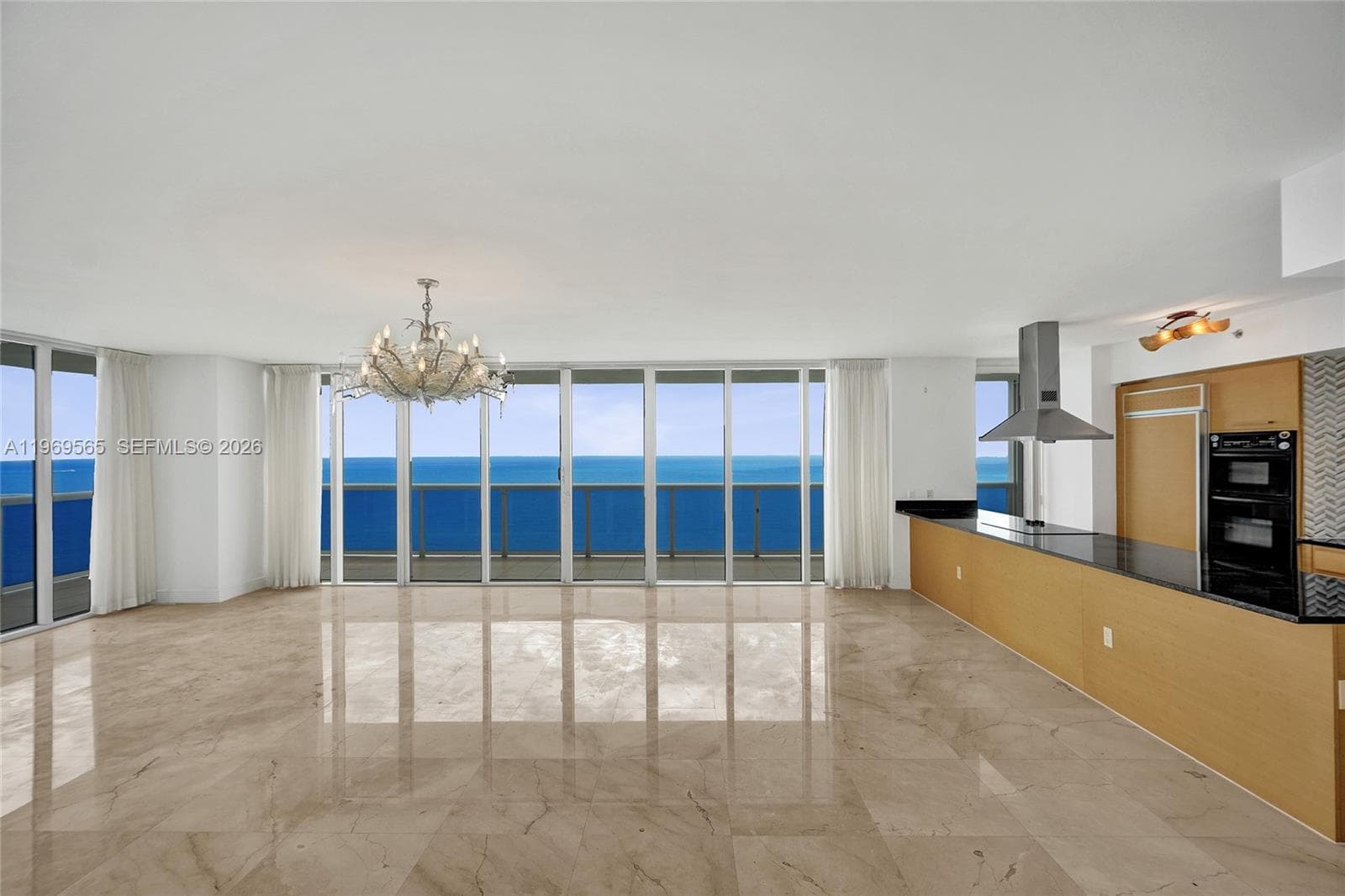 1830 S Ocean Dr 2701 photo 2