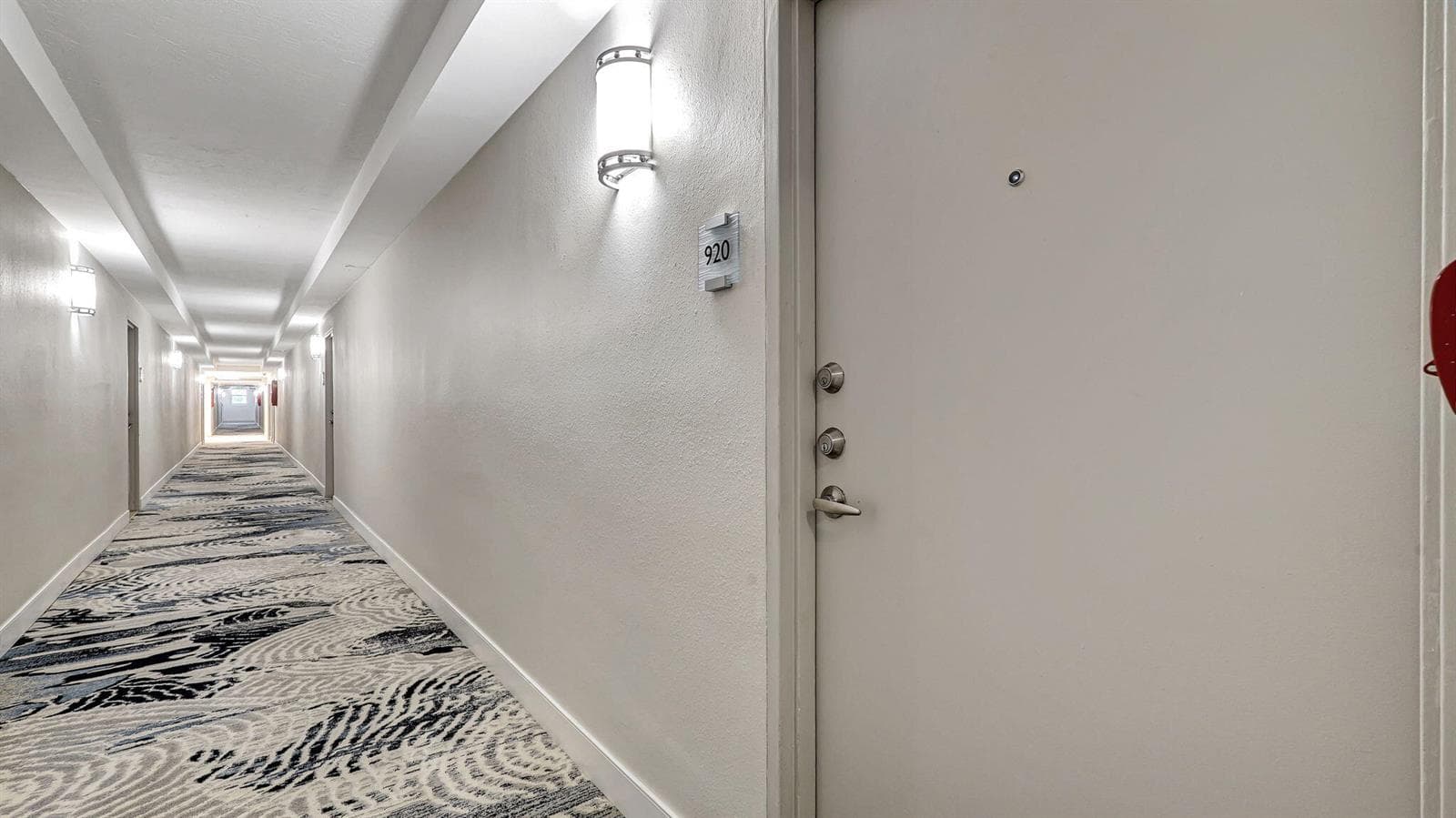 3000 S Ocean Drive 920 photo 3