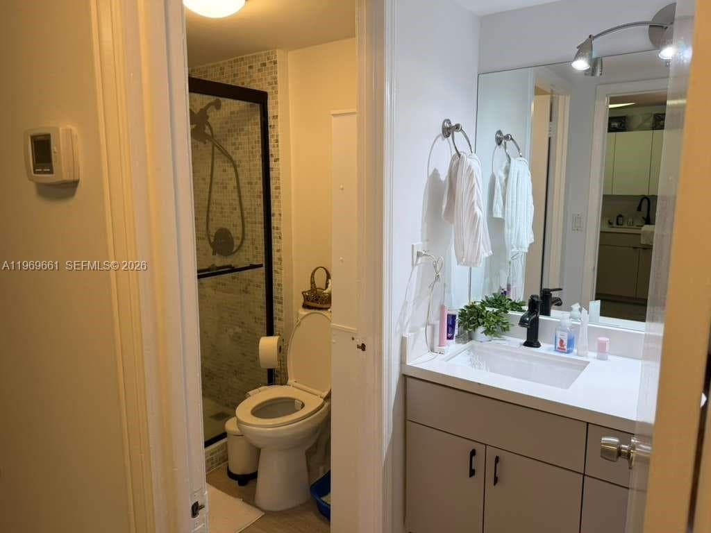 2301 Collins Ave 423 photo 7