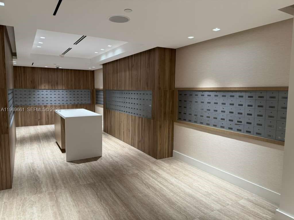 2301 Collins Ave 423 photo 10