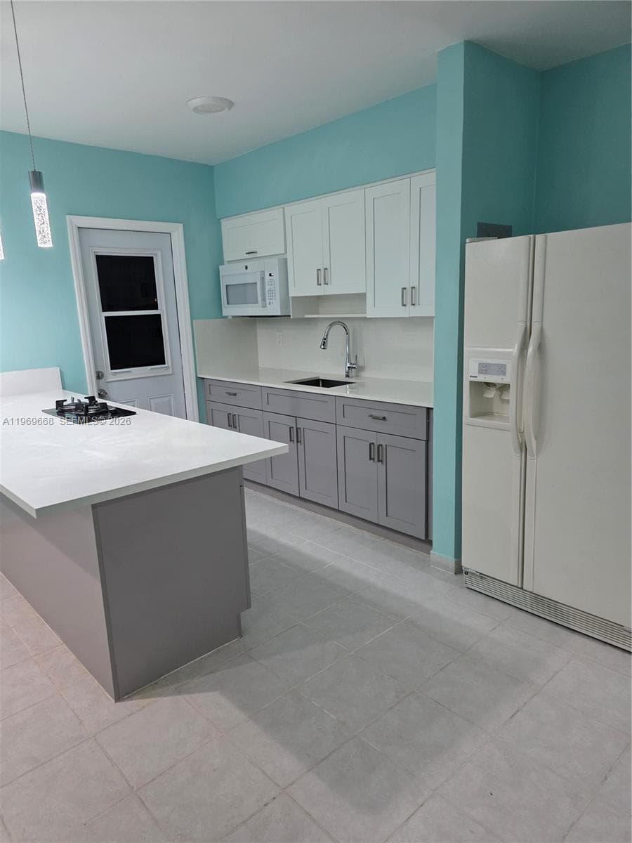 2101 Calais Dr 8 photo 7