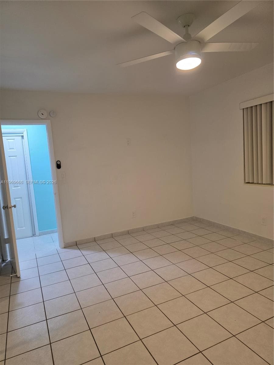 2101 Calais Dr 8 photo 11