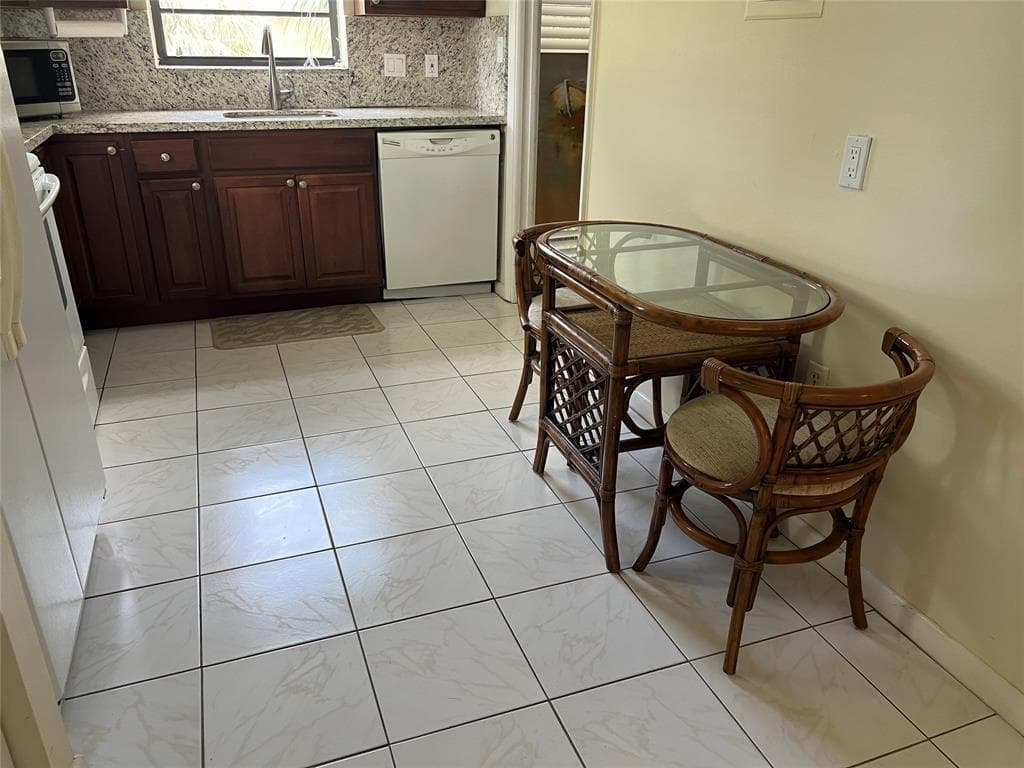 445 SE 21st Avenue 201 photo 7