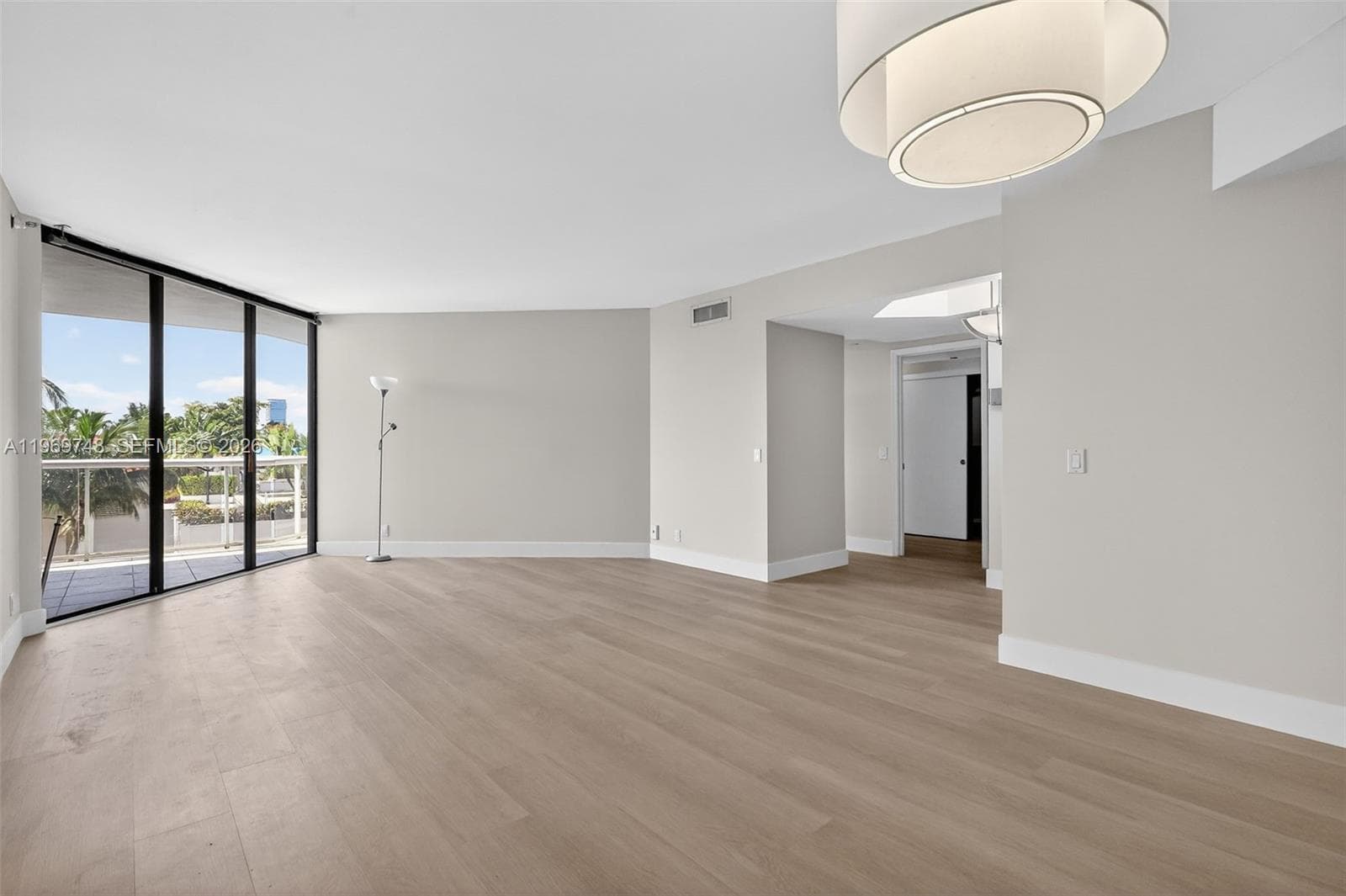 3610 Yacht Club Dr 414 photo 3