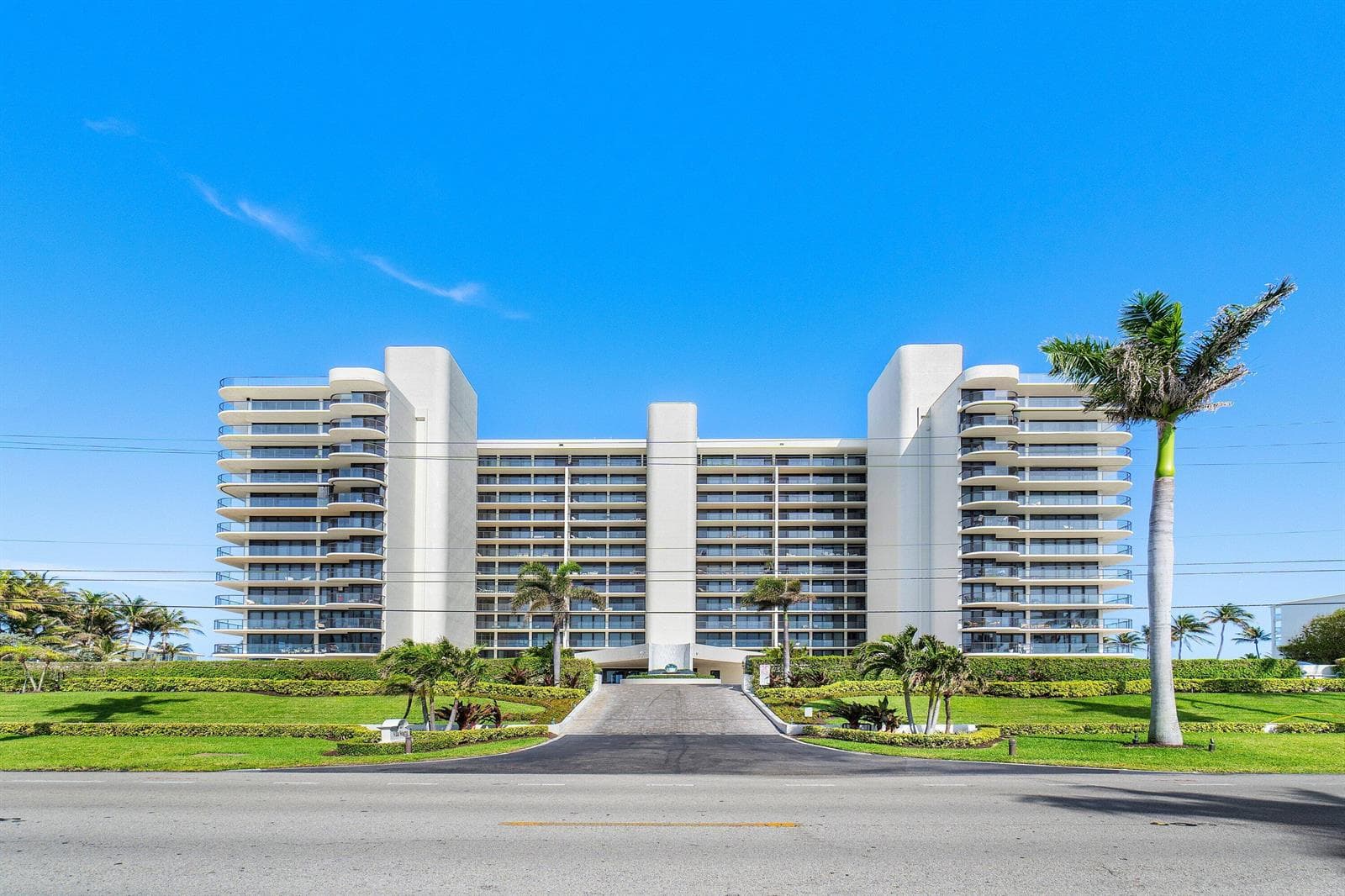 2727 S Ocean Boulevard 405 photo 1